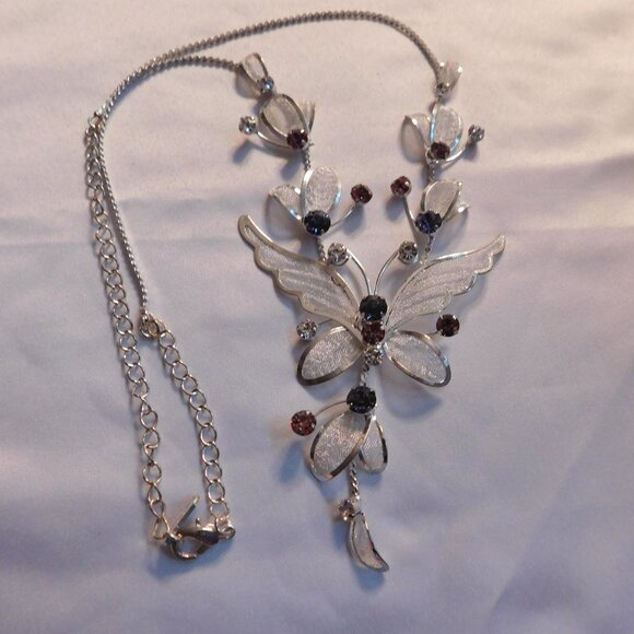 Butterfly Rhinestone Necklace - Picture 1 of 8